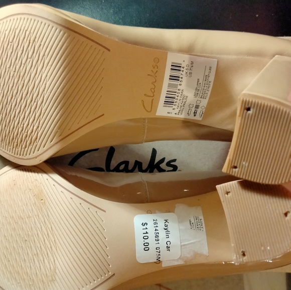 Clark's Women Heels - Picture 2 of 7